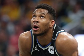 中欧体育官网- 猛龙主帅英格拉姆恢复打全场 