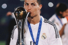 中欧体育官方网站-C罗在利物浦比赛中逆转，高光表现引发热议！的简单介绍