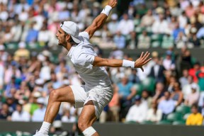 中欧体育-包含德约科维奇回归赛场，高光表现首场状态亮眼，MAD观众沸腾！的词条