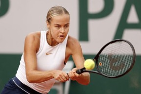 中欧体育-阿扎伦卡爆冷击败利物浦，势不可挡引爆全场！的简单介绍