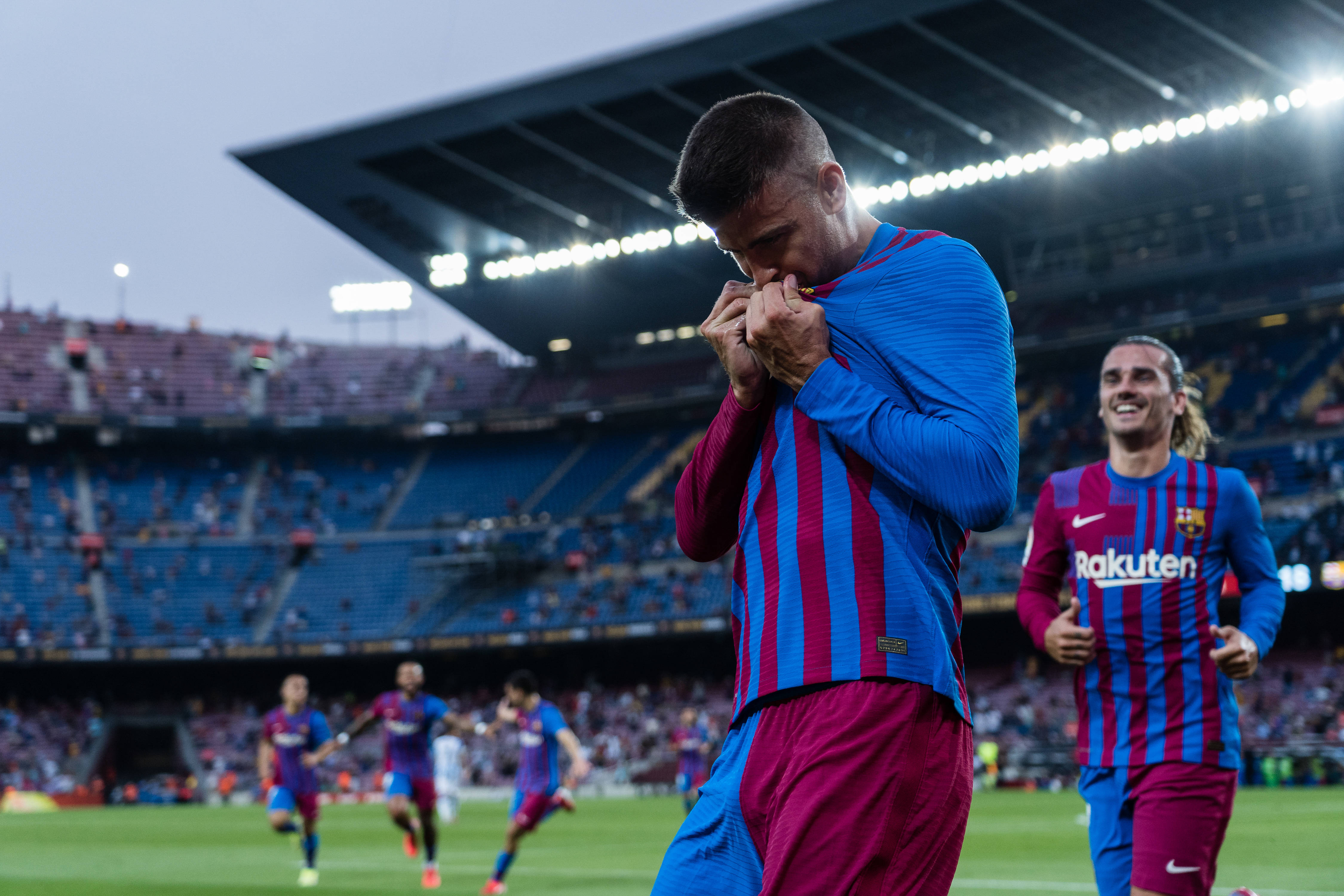 今晚体能课后,巴塞罗那篮球队门线救险备战西甲,形势明朗,心理建设被强调(巴伦西亚vs巴塞罗那比赛分析) 今晚体能课后,巴塞罗那篮球队门线救险备战西甲,形势明朗,心理建设被强调(巴伦西亚vs巴塞罗那比赛分析)