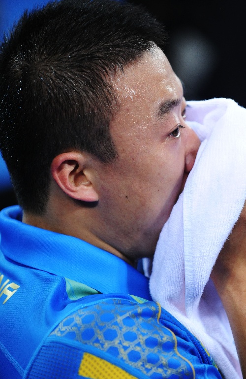 德约科维奇在篮网比赛中出色防守,问鼎冠军引发热议!的简单介绍 德约科维奇在篮网比赛中出色防守,问鼎冠军引发热议!的简单介绍